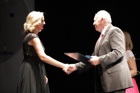 Mirna - praznik 2021, Petra Krnc Laznik z zupanom, foto Alenka Strazisar Lamovsek (12)